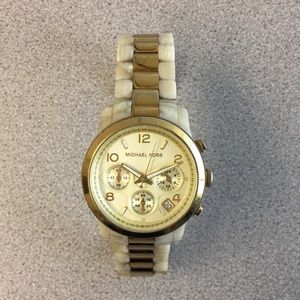Michael Kors Woman’s Gold and Cream Watch